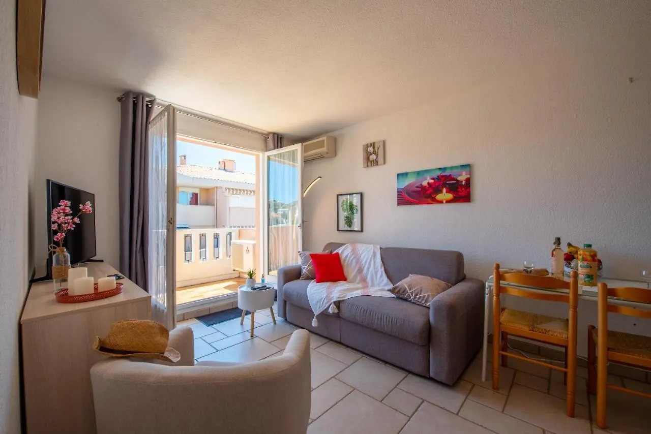 T2 En Hypercentre -Parking Prive-Clim-Proche Plage Sainte-Maxime